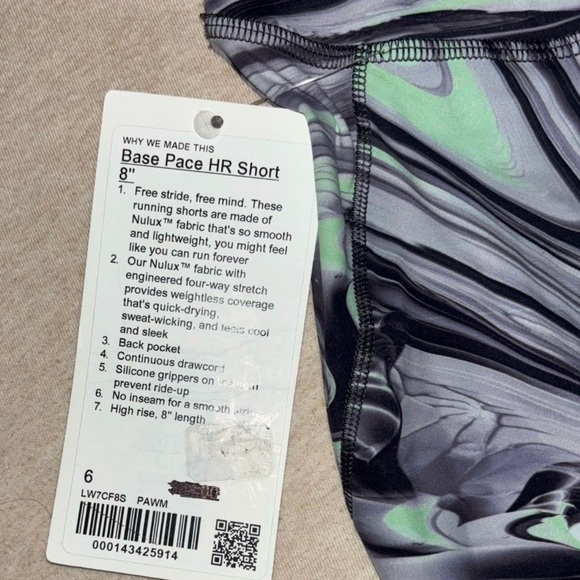 Women's Patterned Shorts - Picture 3 of 4